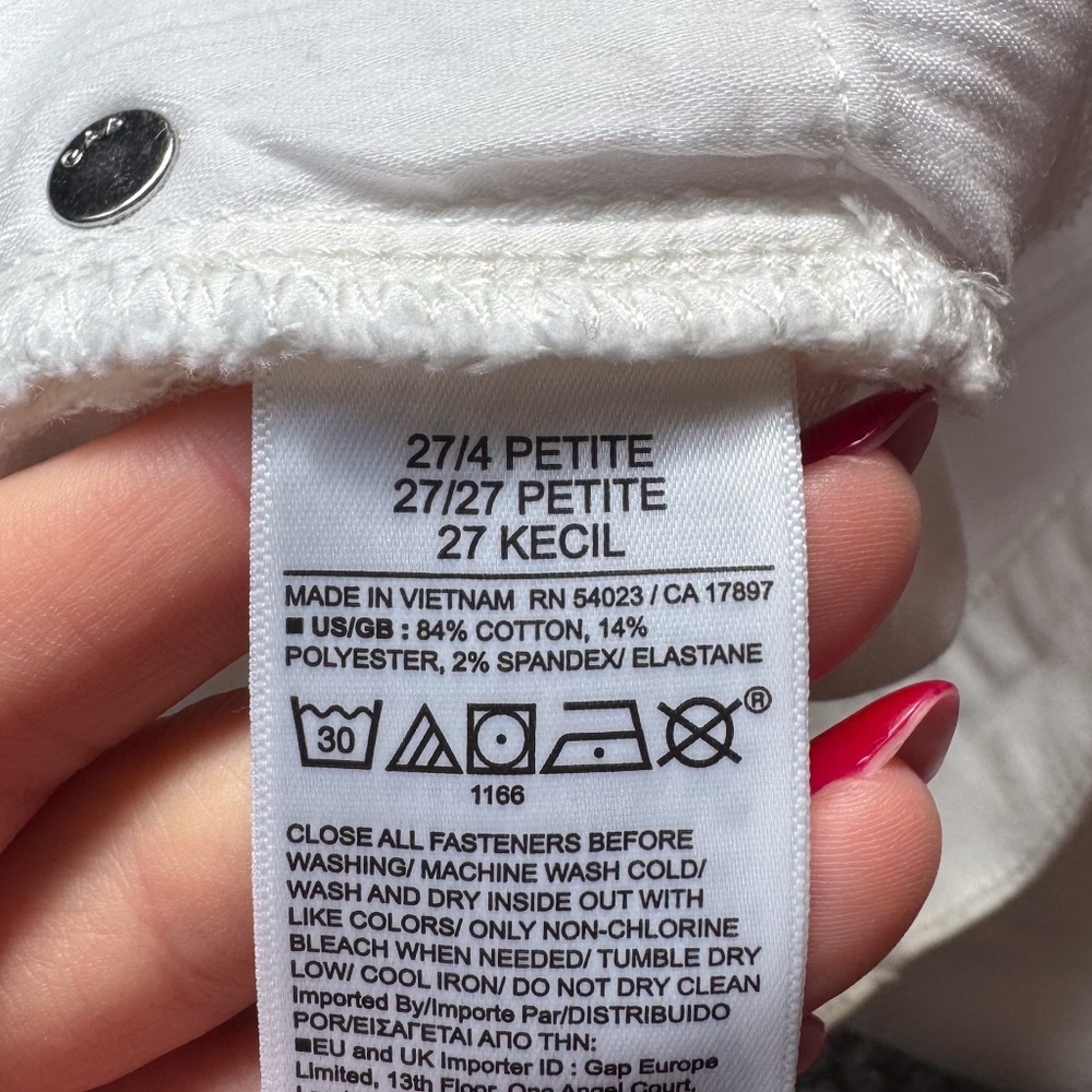 GAP High Rise Vintage Slim Jeans in white - Picture 6 of 6